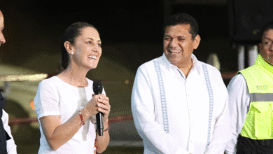 La Presidenta Sheinbaum supervisó en Tabasco la ampliación a cuatro carriles de la crucial carretera a Escárcega, destacando su rol en el Tren Maya y el desarrollo económico.