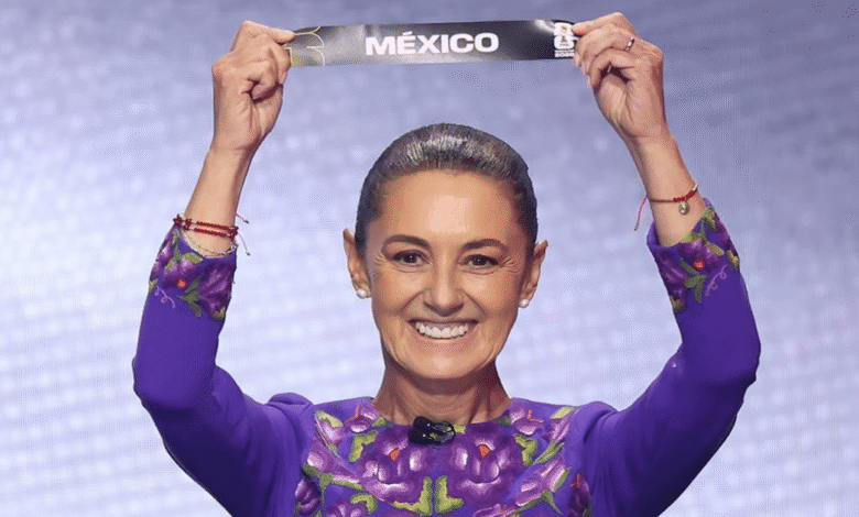 Claudia Sheinbaum luce bordado istmeño en sorteo del Mundial 2026 y destaca el arte textil de Oaxaca