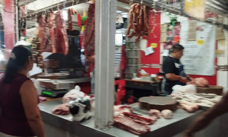 Se acaba la carne de cerdo en el Pino Suárez ante ventas al 100 por ciento