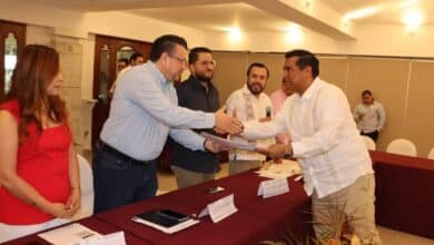 Entrega IMSS Tabasco Distintivos ELSSA a empresas locales