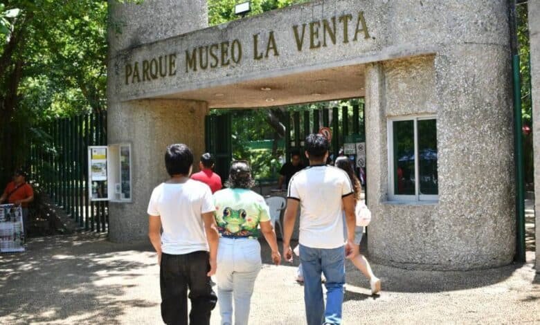 La Venta se viste de fiesta con el espectáculo navideño de estudiantes