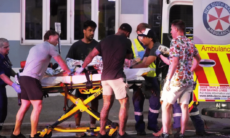 Un ataque armado ocurrido en la playa Bondi, en Sídney, Australia, durante una celebración de Janucá dejó al menos 15 personas muertas y decenas de heridos.