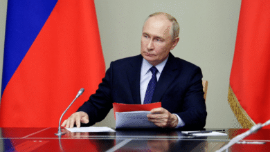 En su intervención tras la cumbre de la Organización del Tratado de Seguridad Colectiva (OTSC) en Kirguistán, Putin cuestionó el borrador de 28 puntos promovido por Estados Unidos, afirmando que “no hay ningún plan de paz”, sino simplemente “una serie de cuestiones para debatir”.