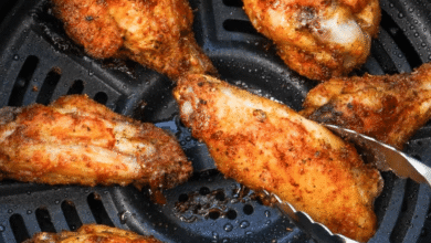 La freidora de aire se ha convertido en uno de los electrodomésticos más populares gracias a su capacidad para cocinar de forma rápida, saludable y sin sacrificar sabor.