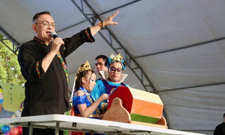 12 mil personas celebran el Día de Reyes con Javier May