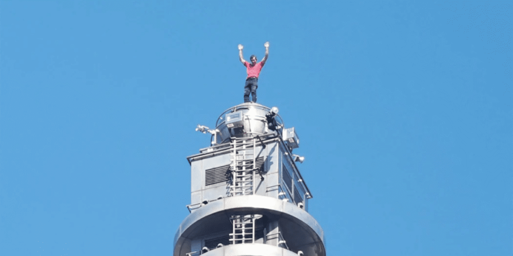 Alex Honnold conquista el Taipéi 101 sin sogas y firma una hazaña histórica