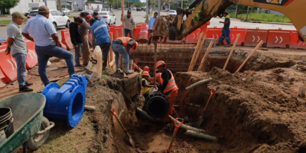 Avanzan trabajos de conexión de agua potable en cinco puntos de Villahermosa