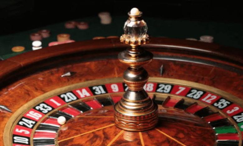 Fiscalización en línea a juegos y casinos digitales; SAT los vigilará