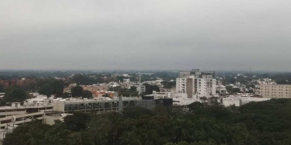 Frente frio #27 mantiene presencia en planicie tabasqueña.