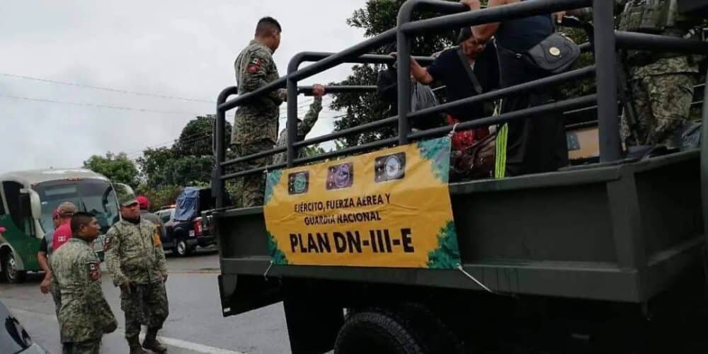 Frente frío 30 provoca evacuaciones en Teapa