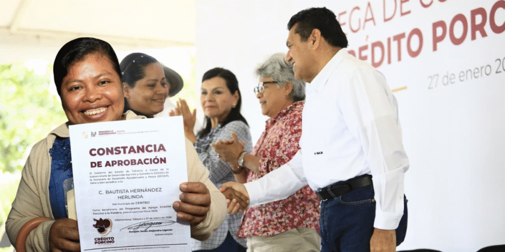 Javier May empodera al campo tabasqueño con Crédito Porcino a la Palabra