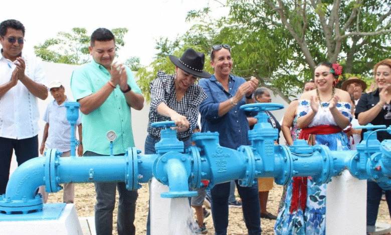 Javier May entrega agua a 20 mil ciudadanos