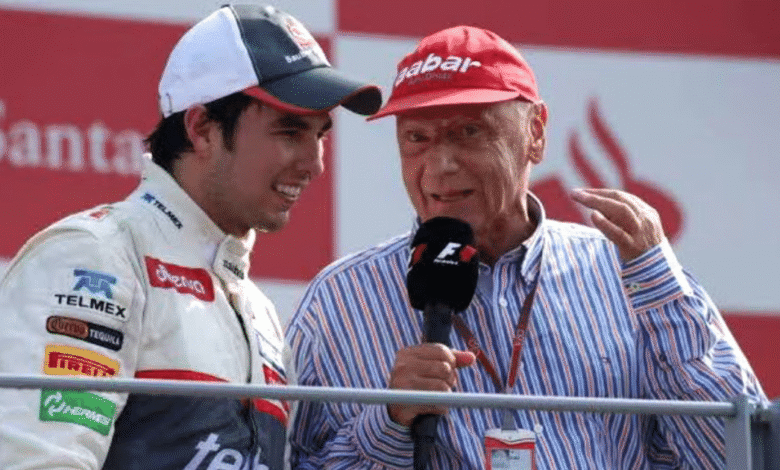 Sergio “Checo” Pérez evocó uno de los momentos más simbólicos de su carrera en la Fórmula 1: el gesto de respeto que recibió del legendario Niki Lauda tras su histórico segundo lugar en el Gran Premio de Italia 2012.