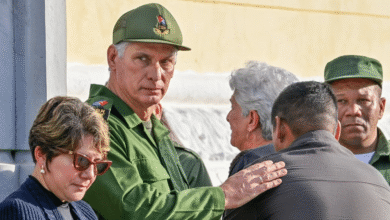 Cuba celebró una sesión del Consejo de Defensa Nacional para evaluar su preparación en caso de un conflicto armado, intensificando su discurso de defensa popular y aprobando planes para un eventual “estado de guerra”.