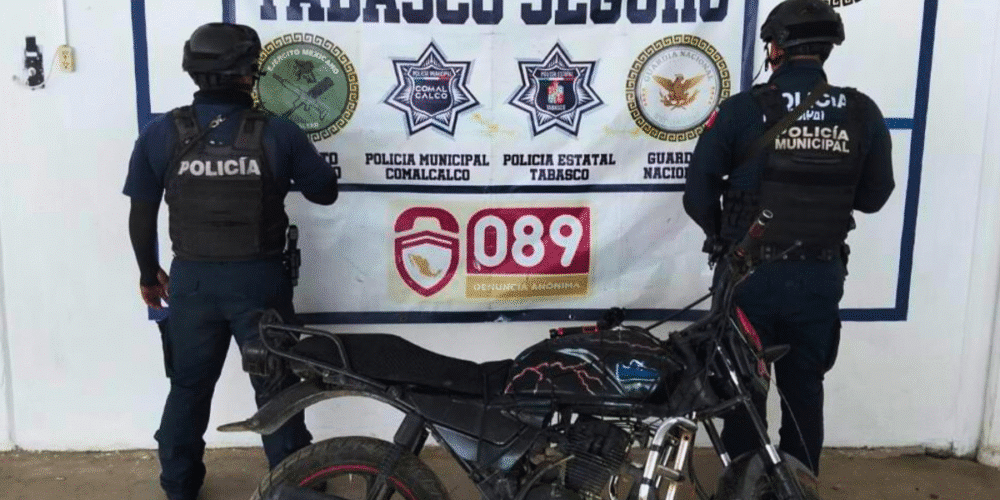 Aseguran motocicleta abandonada en la ranchería Occidente