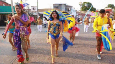 Centro despliega el color del carnaval y el romanticismo