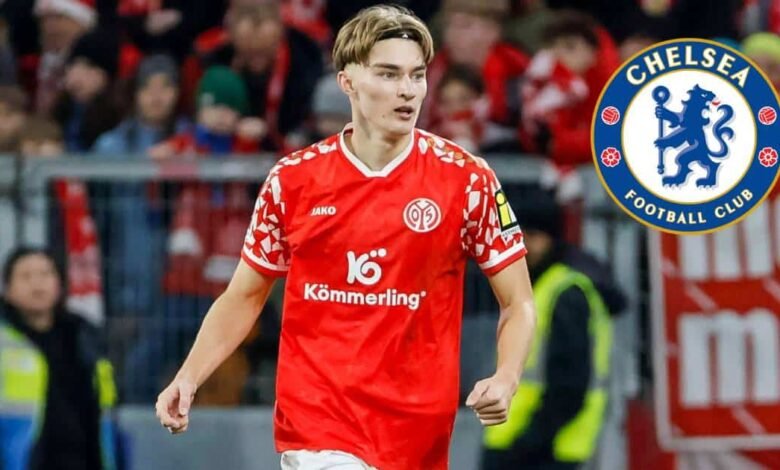 Chelsea lucha por fichaje de joven polaco Kacper Potulski.