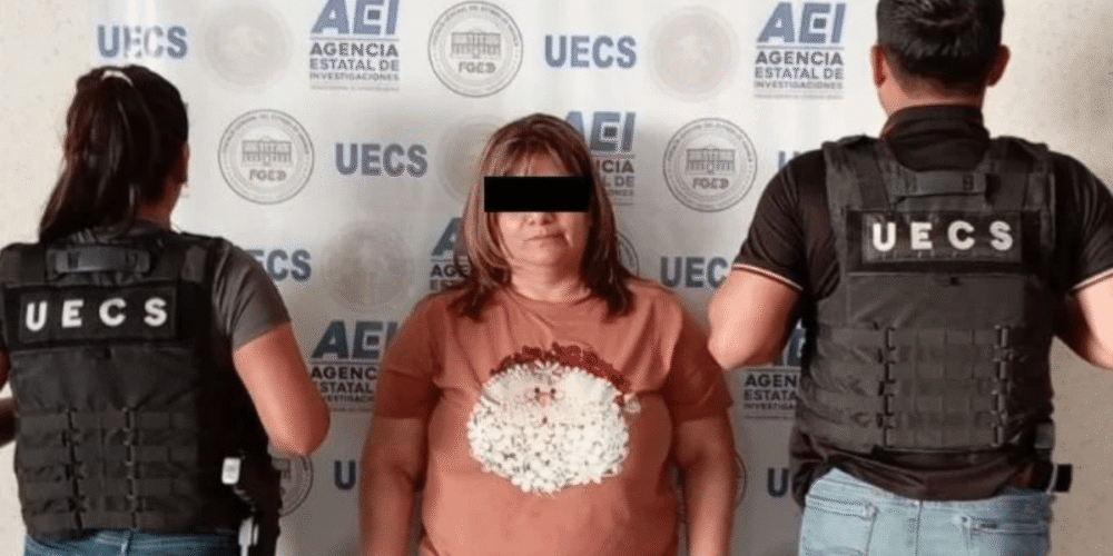 Detienen en Oaxaca a funcionaria del Registro Civil por venta de actas falsas a migrantes