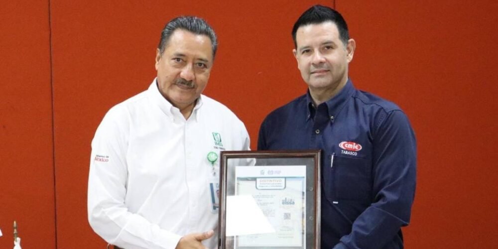 Entrega IMSS Tabasco Distintivo ELSSA a Cámara de la Industria de la Construcción