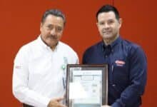 Entrega IMSS Tabasco Distintivo ELSSA a Cámara de la Industria de la Construcción