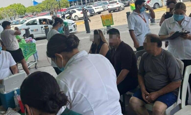 IMSS Tabasco aplica más de 14 mil vacunas en un solo fin de semana. Foto: Cortesía.
