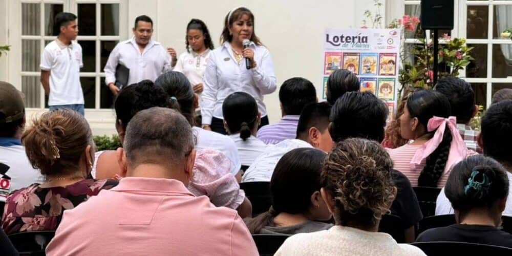 Juventud tabasqueña plasma los valores humanos en el lienzo