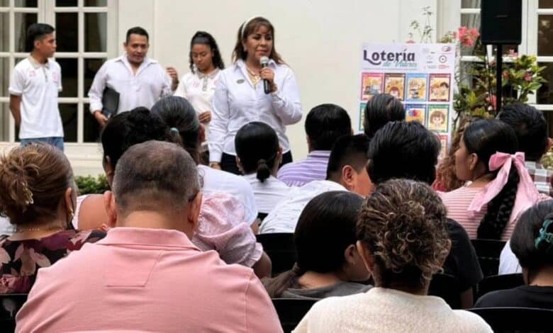 Juventud tabasqueña plasma los valores humanos en el lienzo