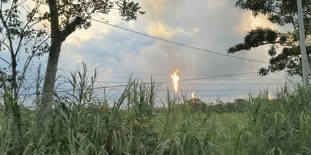 Pemex intensificará quema de gas por limpieza de ductos