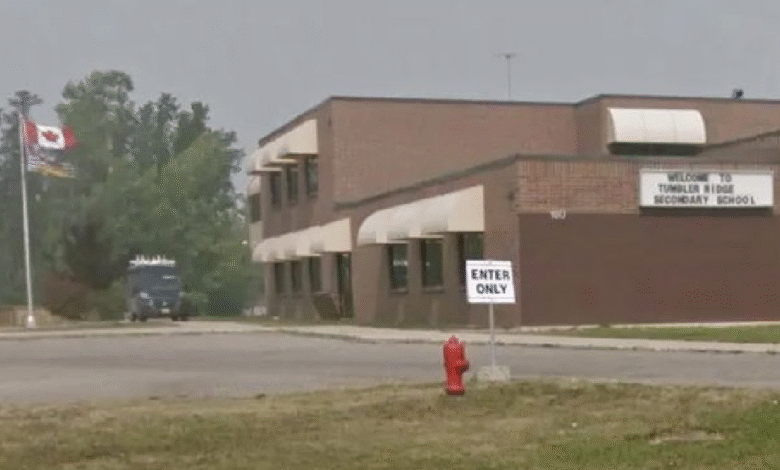 Autoridades de Columbia Británica confirmaron que la sospechosa del tiroteo en una escuela de Tumbler Ridge era una joven de 18 años con antecedentes de intervenciones policiales por temas de salud mental; el ataque dejó ocho personas fallecidas y decenas de heridos.
