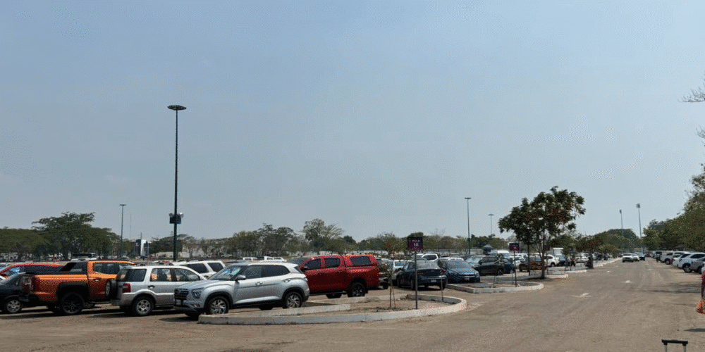 Para asegurar la movilidad y comodidad de los miles de asistentes al Parque Tabasco, la SOTOP despliega una estrategia integral que suma cajones estratégicos en Olimpia XXI y la Nave 3.