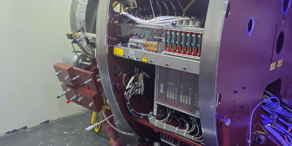 Tabasco se pone a la vanguardia oncológica con instalan acelerador lineal de última generación