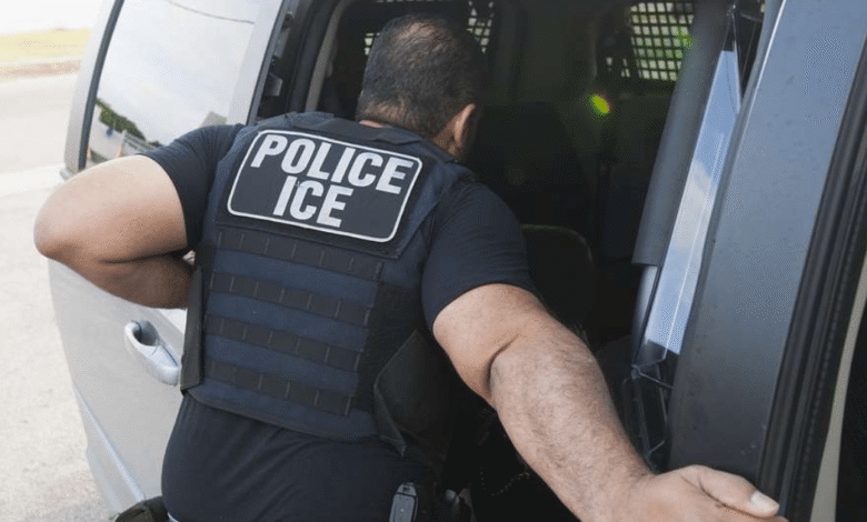 El gobierno de Donald Trump anunció el cierre de la operación del ICE en Minnesota, considerada la mayor acción de control migratorio del Departamento de Seguridad Nacional.