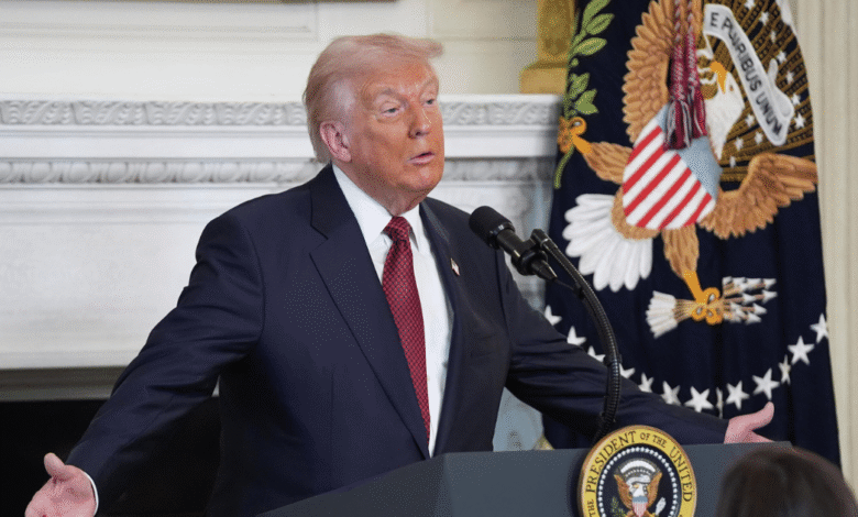 Donald Trump afirma que Irán pidió negociar pero ya no tiene defensa ni liderazgo