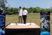 Doctora Carolina Villegas Baeza junto al estudiante Gerardo Hernández (Foto de cortesía)