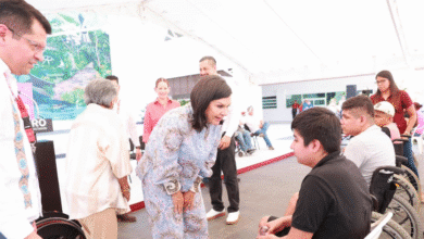 Entregan sillas de ruedas activas en Centro