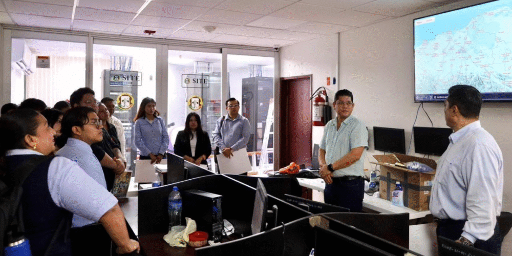 Futuros abogados exploran las entrañas de la justicia