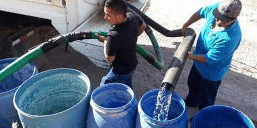 Refuerza Centro distribución de agua con 11 pipas ante estiaje