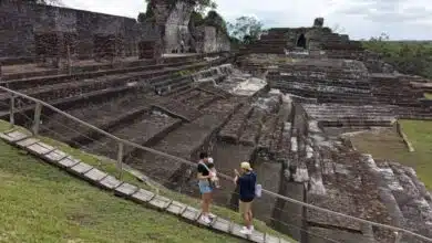 Se cargan de luz y enérgica en zona arqueológica de Comalcalco.