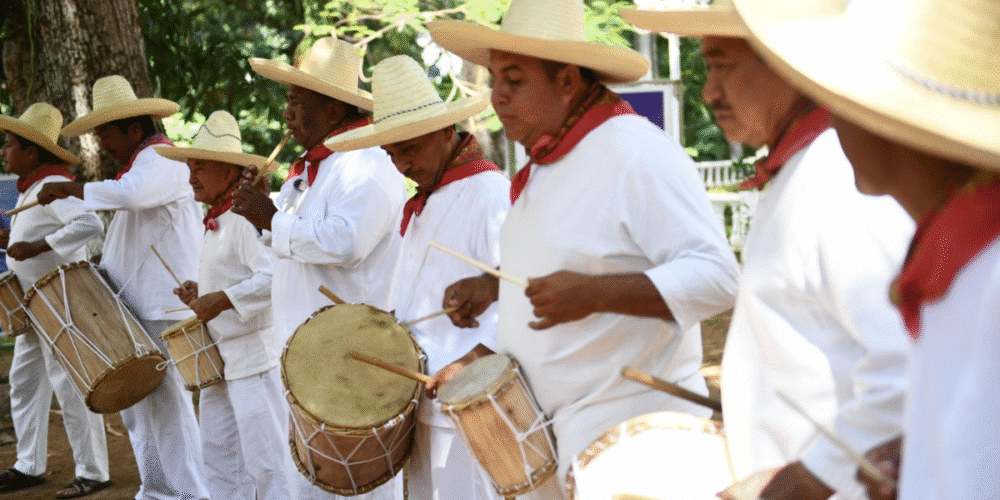 Tabasco revitaliza su tradición de tamborileros