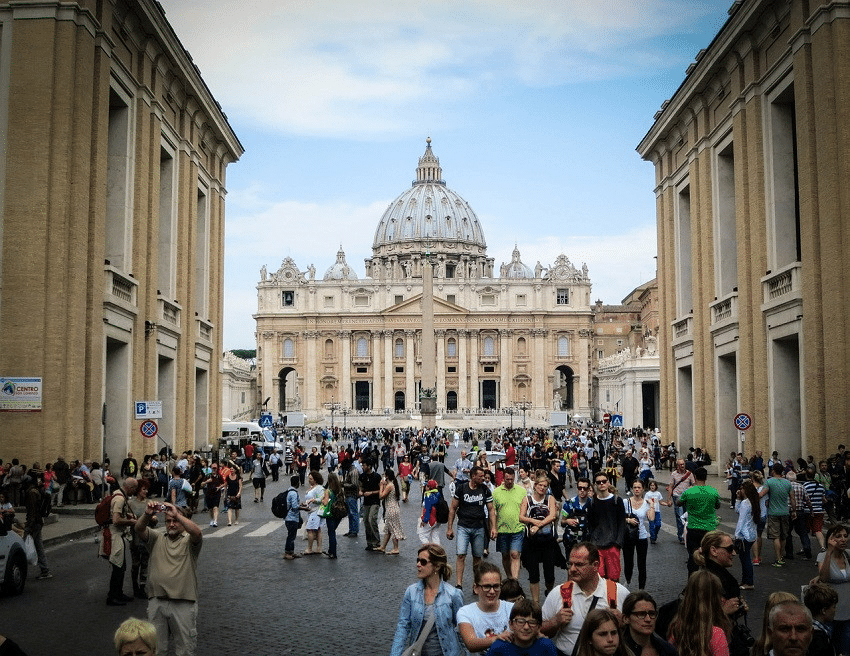 Turismo religioso México,qué es el turismo religioso,Semana Santa 2026 viajes,patrimonio cultural México,derrama económica vacaciones,turismo histórico Yucatán,destinos culturales primavera,impacto turismo religioso,conservación de monumentos,guía de viajes Semana Santa.