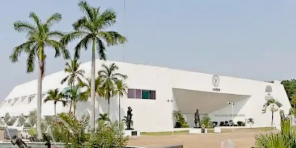 Centro consolida solidez financiera