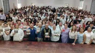 Edith Magaña es condecorada con la Medalla Morelos