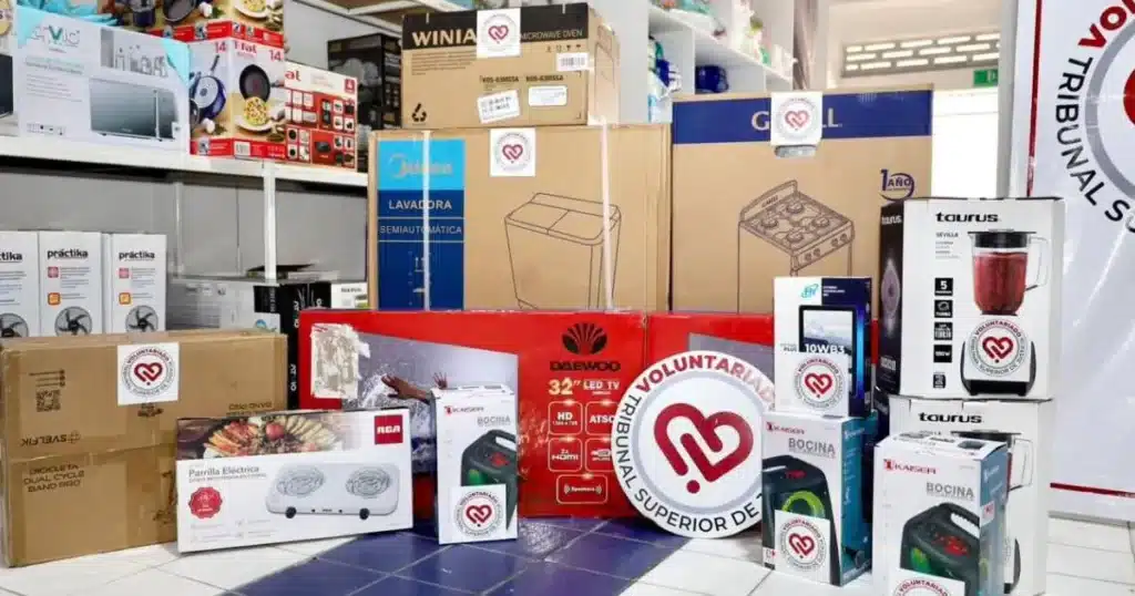 fortalecen tómbola del dif con donativo del voluntariado del tsj 1