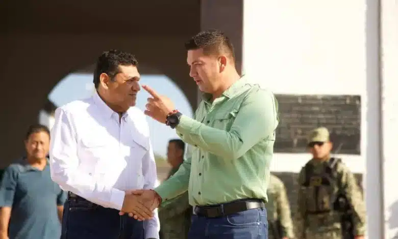 Javier May y Ovidio Peralta entregan nuevo parque vehicular