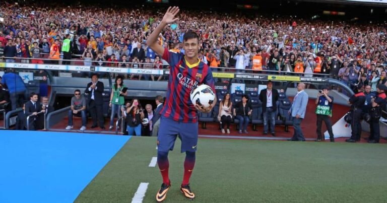 Neymar queda libre de cargos en España por fichaje con el Barcelona