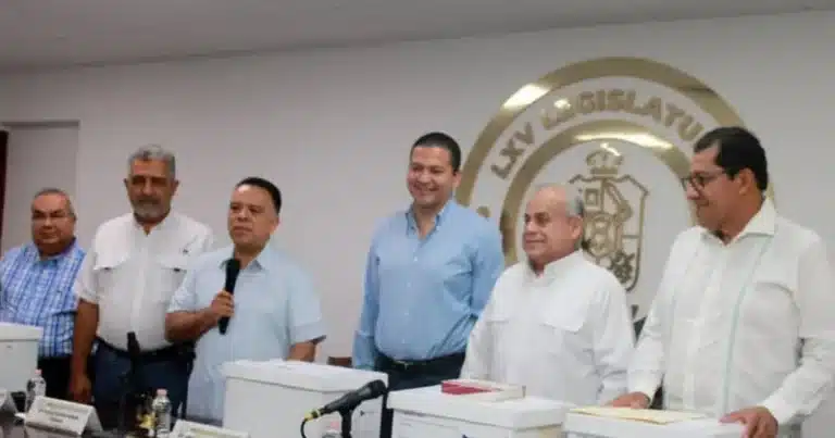 Poder legislativo recibe cuentas públicas 2025