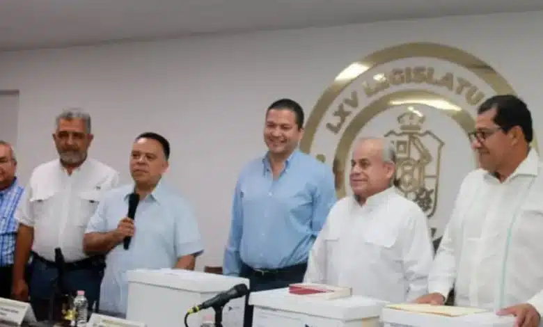 Poder legislativo recibe cuentas públicas 2025