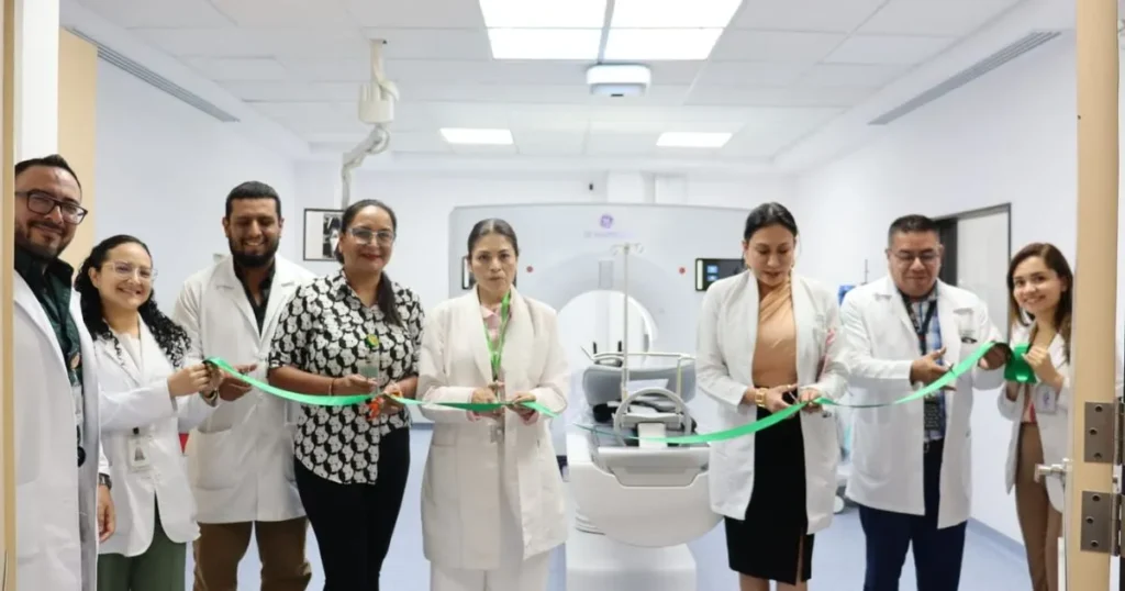 tomógrafo IMSS Tabasco,tomografía 256 cortes,HGZ 46 Villahermosa,diagnóstico médico IMSS,equipo médico Tabasco,servicios de salud IMSS,tomografía computarizada,atención médica Villahermosa,tecnología médica México,derechohabientes IMSS
