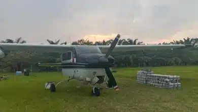Aseguran Cessna con media tonelada de cocaína