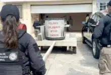 Aseguran explosivos, granadas y cargadores en cateo en Centro